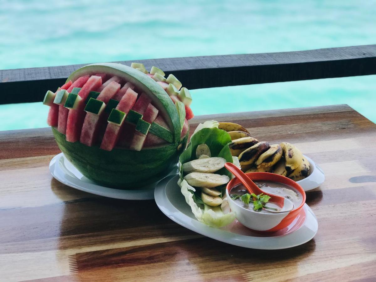 Shun Shun Water Bungalows Hotel Semporna Eksteriør billede
