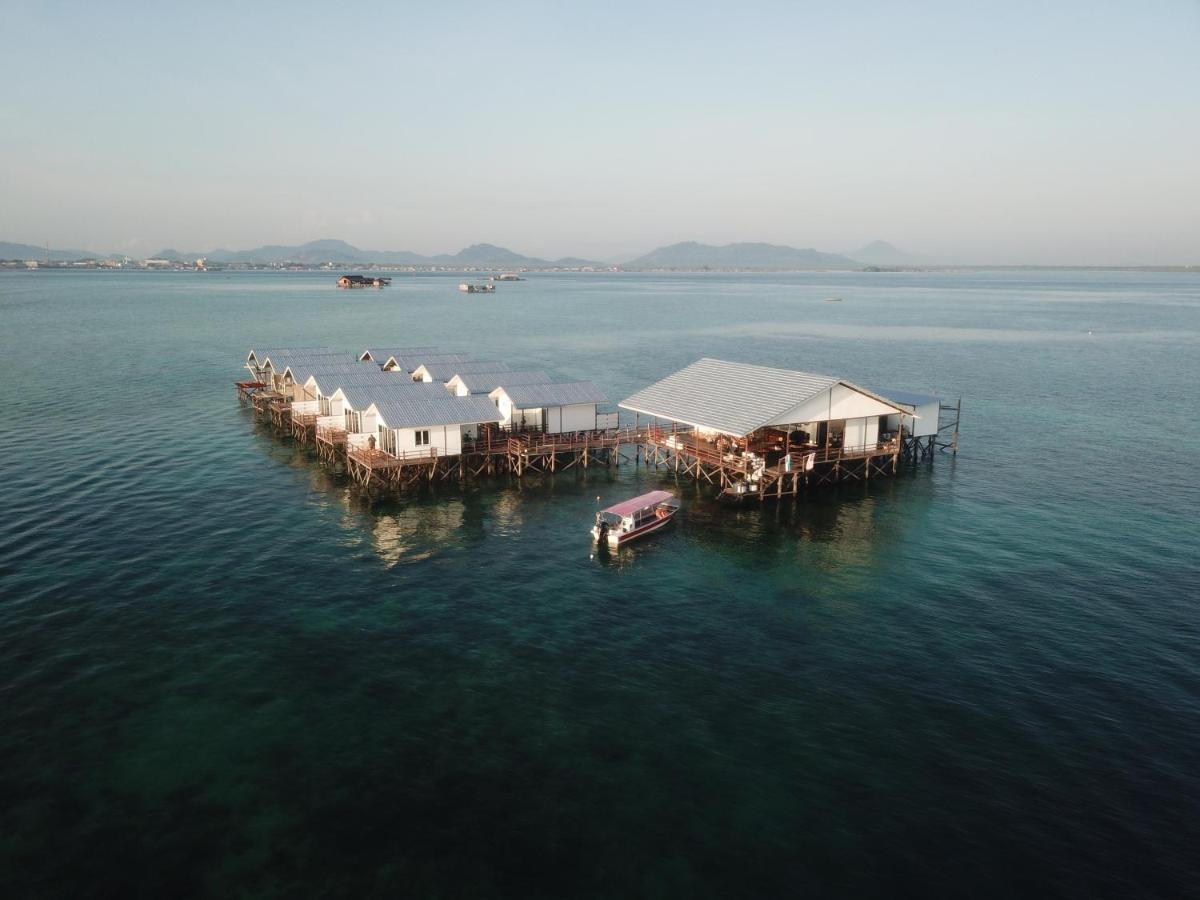 Shun Shun Water Bungalows Hotel Semporna Eksteriør billede